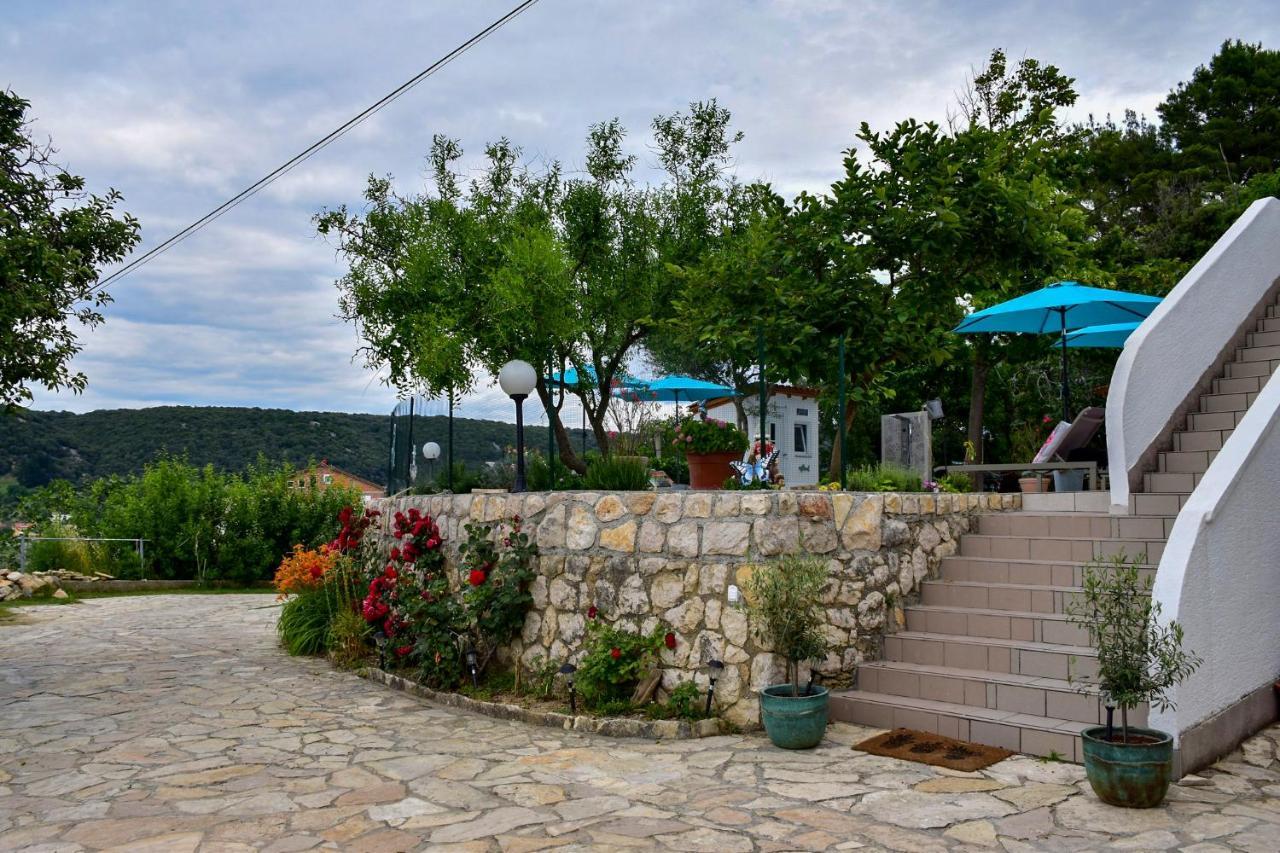 Villa Kristina Rab سوبيتارسكا دراغا المظهر الخارجي الصورة